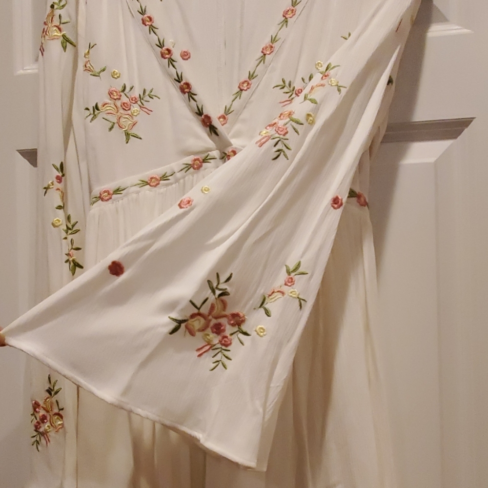 Boho Floral Tunic - Picture 2 of 4